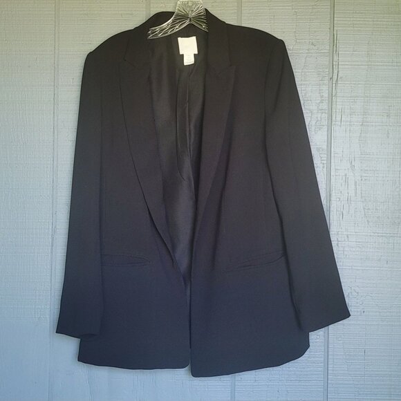H&M Jackets & Blazers - H&M Women's Black Open Front Tailored Career Blazer. Size 8